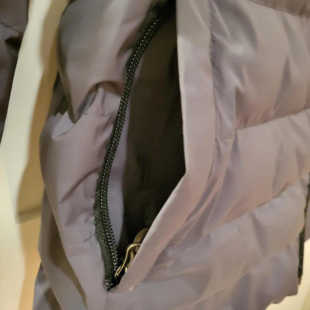 Women's Gray Puffer Jacket - Picture 5 of 13